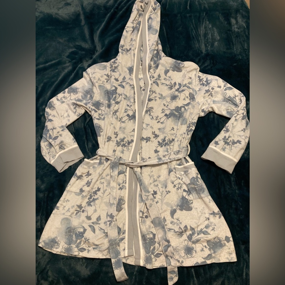 Kensie I Only Sleep In Pretty Soft Hooded Floral Flannel Robe with Pockets